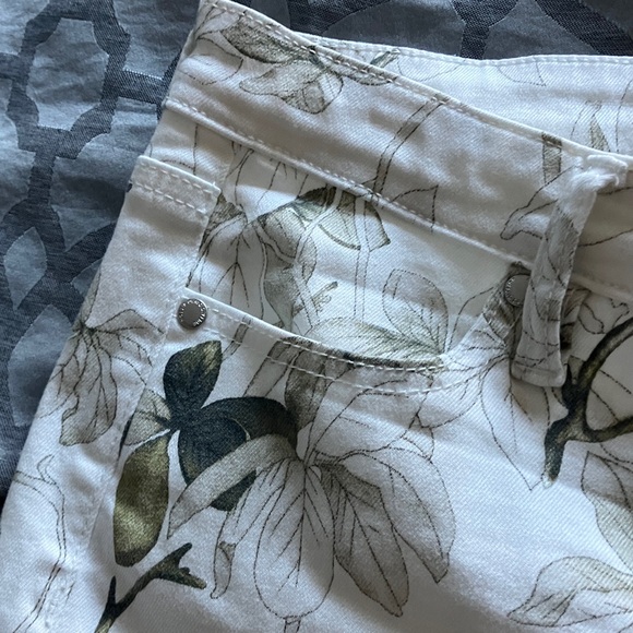 Buffalo David Bitton Leaf Print Pants - White and Green - Picture 3 of 9